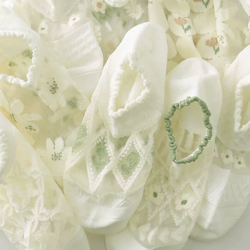 Japanese Sweet Crystal Silk No-Show Socks - 8-Pair Lace Ruffle Gift Set