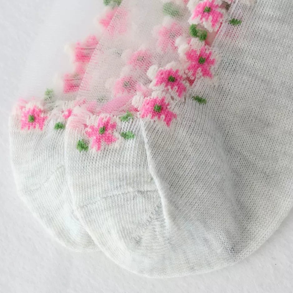 Ditsy Floral Trim Crystal Silk Socks - Scalloped Ruffle No-Show Flat Liner