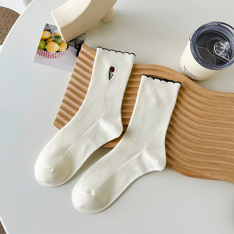 Vintage Tulip Embroidery Scallop Trim Crew Socks