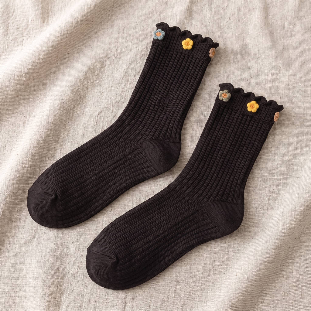 Dainty Felt Blossom Ruffle Ribbed Cotton Crew Socks