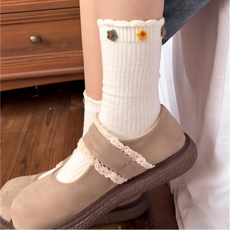 Dainty Felt Blossom Ruffle Ribbed Cotton Crew Socks