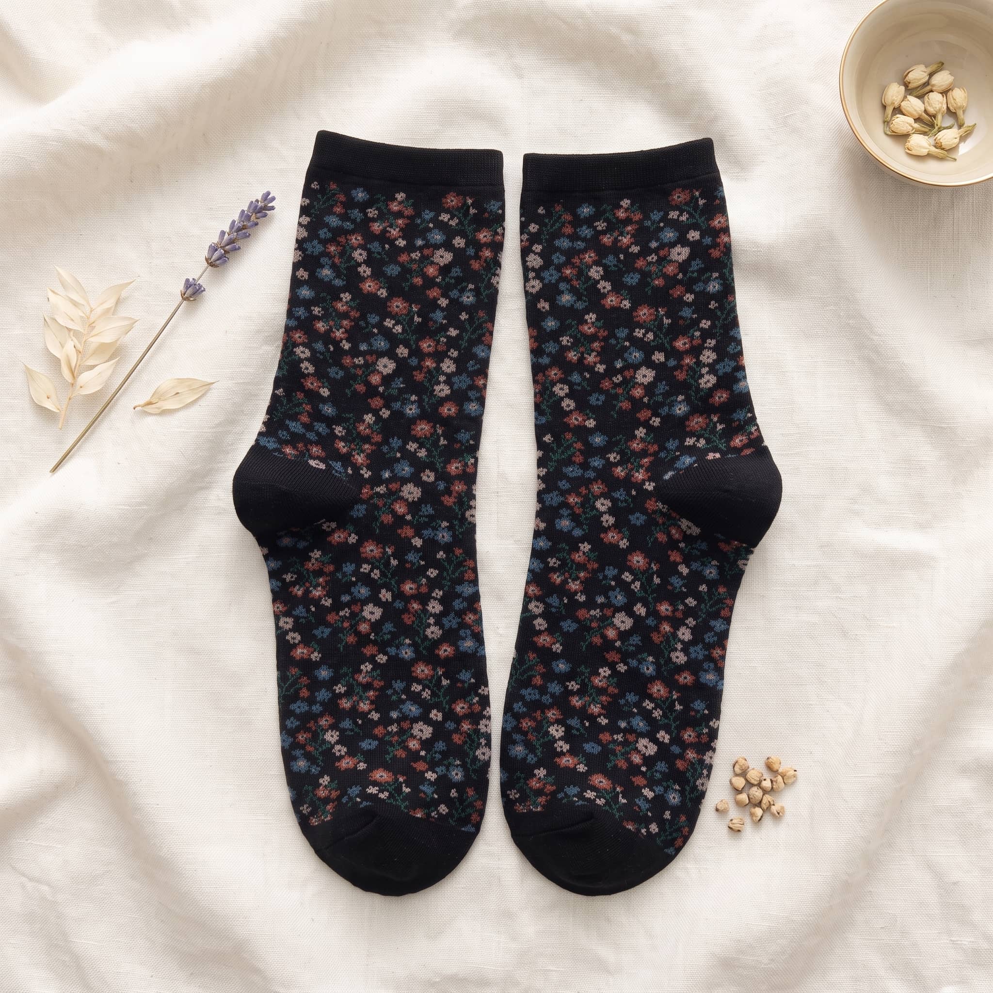 Vintage Ditsy Floral Cotton Crew Socks
