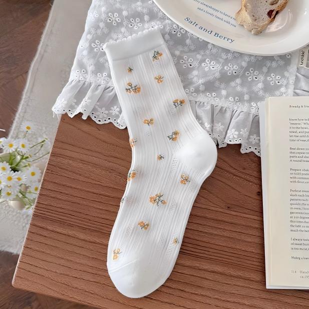 Dainty Floral Lace Ruffle Crew Socks - Ribbed Slouch Balletcore Knit