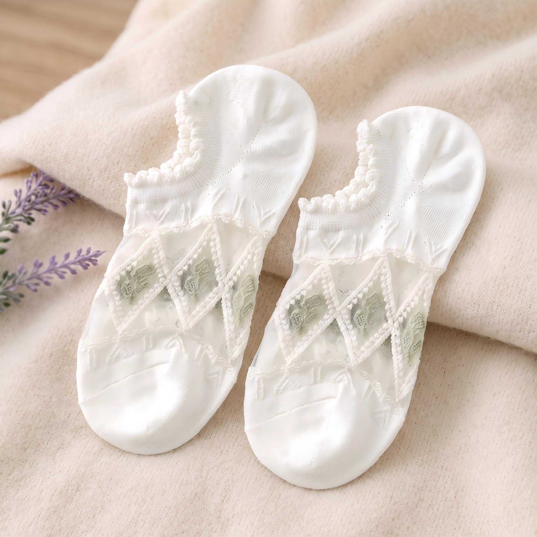 Japanese Sweet Crystal Silk No-Show Socks - 8-Pair Lace Ruffle Gift Set