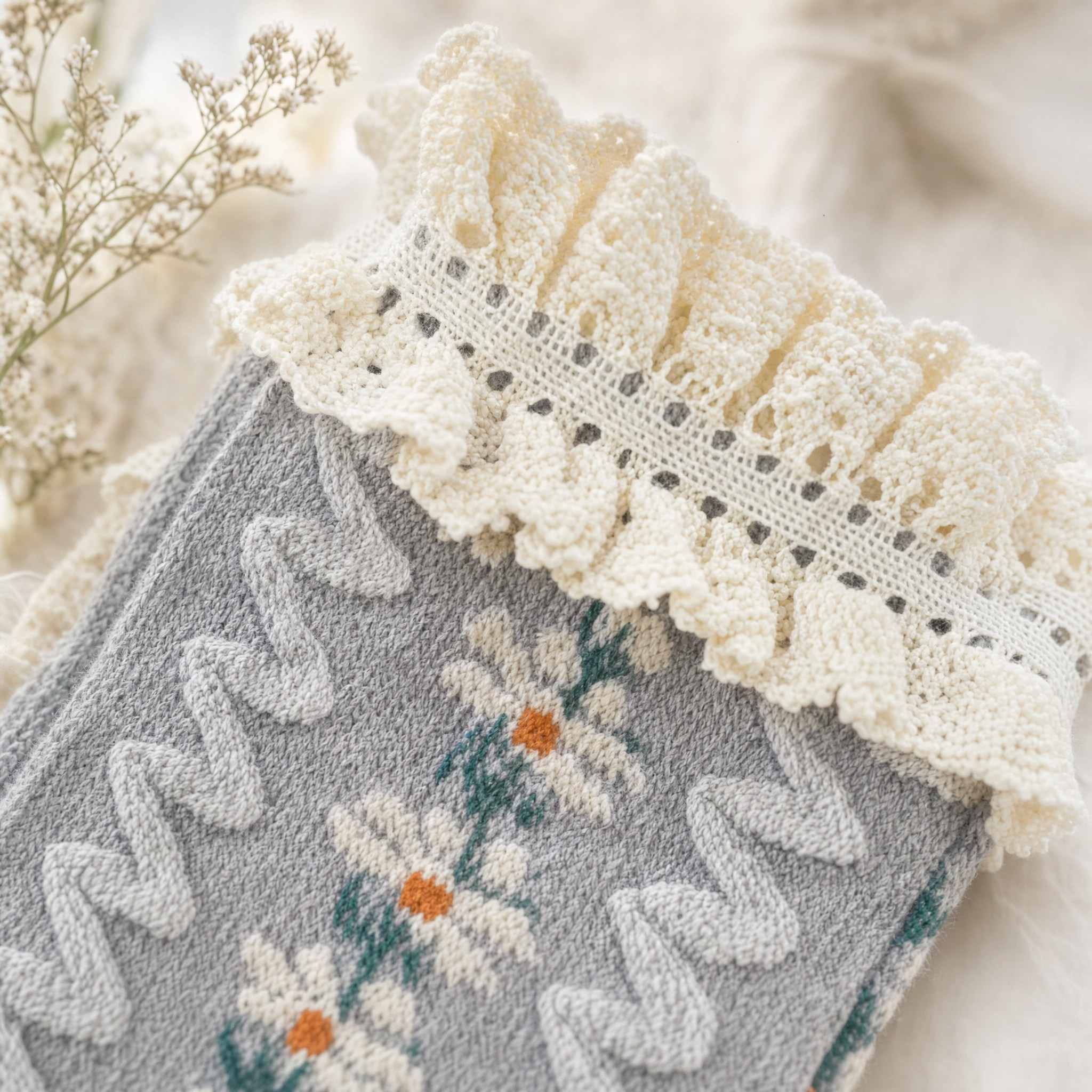 Vintage Floral Ruffle Lace Socks